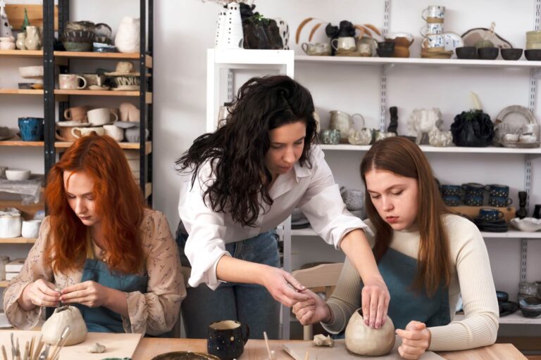 Best Art Class Booking Software (2026 Comparison Guide)
